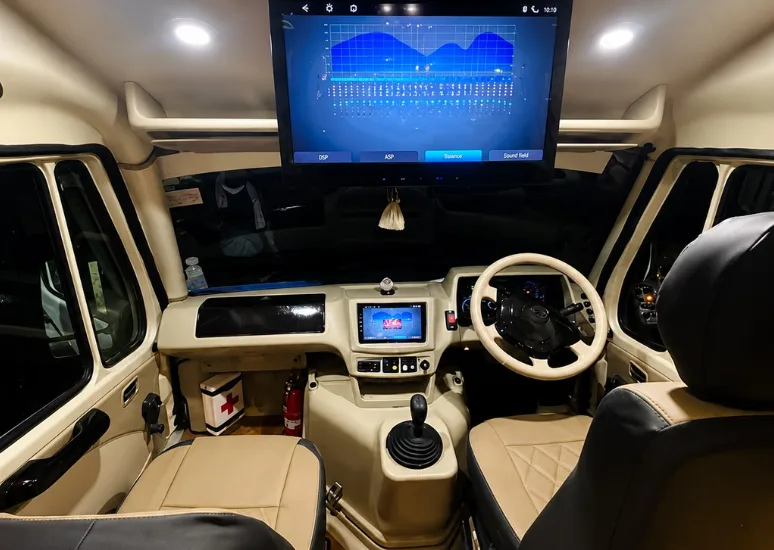 21 seater Tempo Traveller hire Jaipur