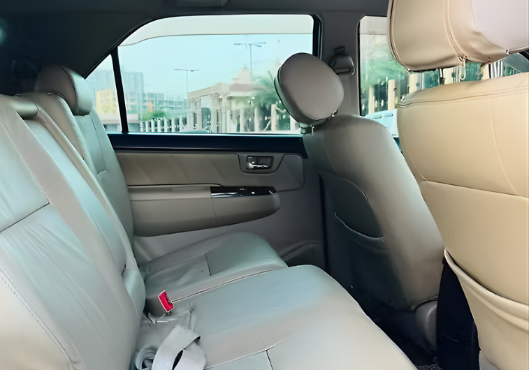 fortuner car hire Jaipur