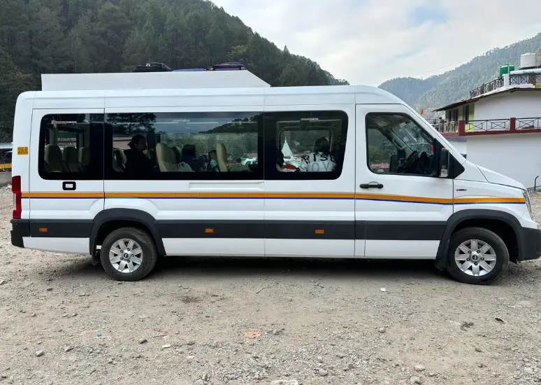 Jaipur luxury tempo traveller booking